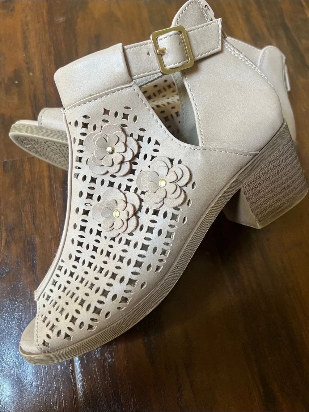 Jellypop Girls' Floral Laser-Cut Open-Toe Booties - Beige Size 3